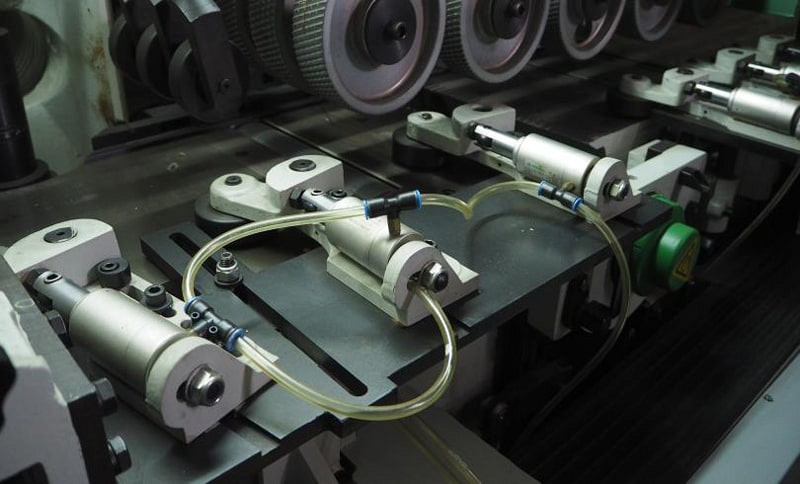 Четырехсторонний продольно-фрезерный станок Beaver 640 Heavy (400х300 мм)