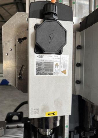 Токарный центр с ЧПУ с автозагрузкой Beaver 12D4 MAXI