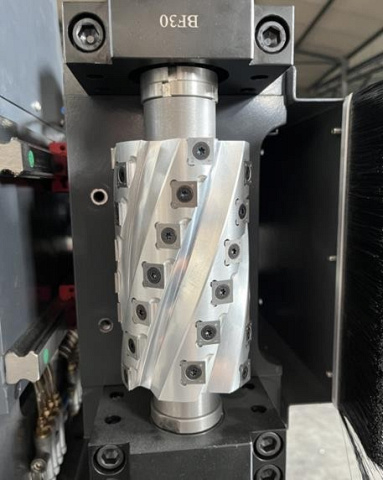 Токарный центр с ЧПУ с автозагрузкой Beaver 12D4 MAXI