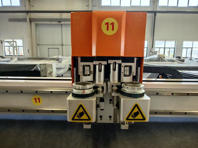 Многофункциональный планшетно-режущий плоттер Filato DIGICUT 1610 BF