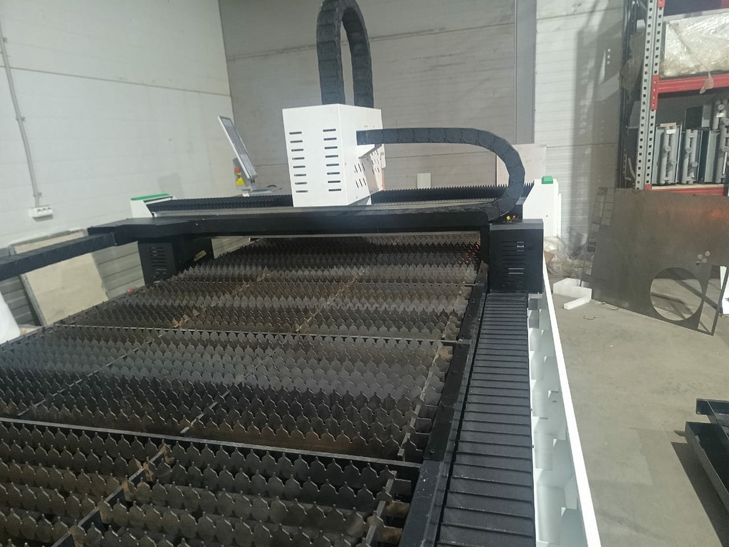 Станок лазерной резки для высокоскоростного раскроя листового металла INTERLASER A3 3000