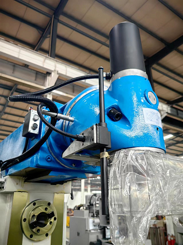 Широкоуниверсальный фрезерный станок Weida X6436A