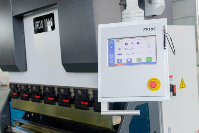 Гидравлические листогибочные прессы IRONMAC HPB-T 80/2500