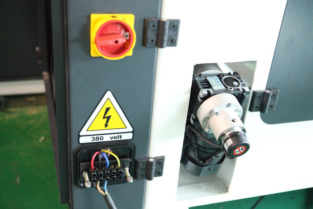 Форматно-раскроечный станок Nanxing MJK1132F1