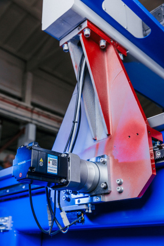 Фрезерный станок с ЧПУ Beaver 25AVLT8-Z600-RD