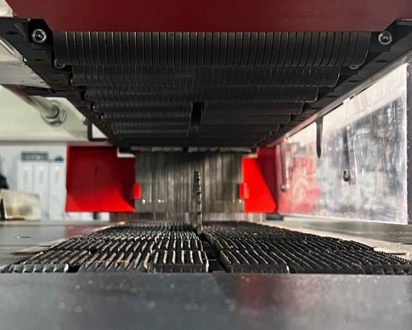 Круглопильный станок с нижним расположением пилы JANGJA SM6355/SM6455