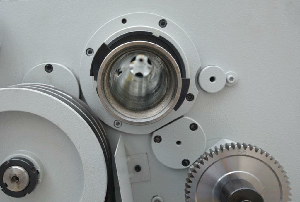 Токарно-винторезный станок Metal Master Z46100 RFS