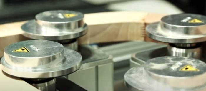 Обрабатывающий ЦЕНТР С ЧПУ с интерполированными осями AES VEGA 5X PRO