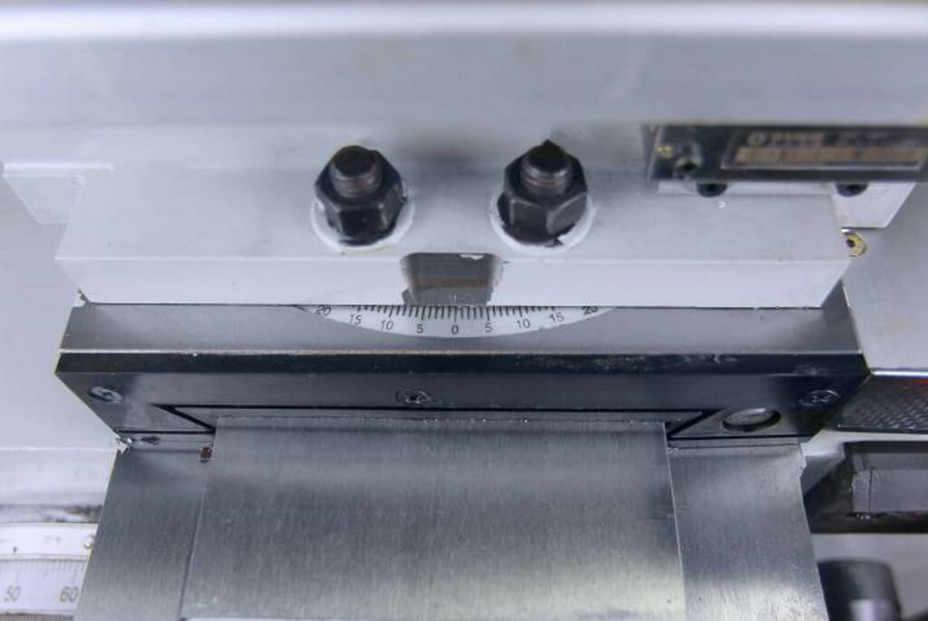 Универсальный токарно-винторезный станок Metal Master ZH 51200 DRO RFS