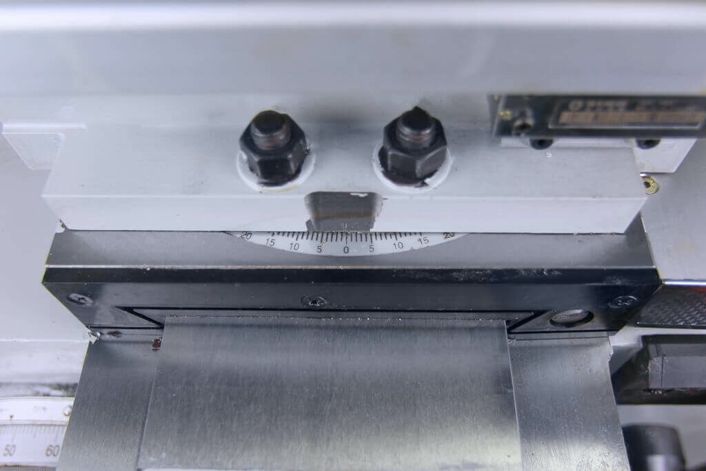 Универсальный токарно-винторезный станок Metal Master ZH 66300 DRO RFS