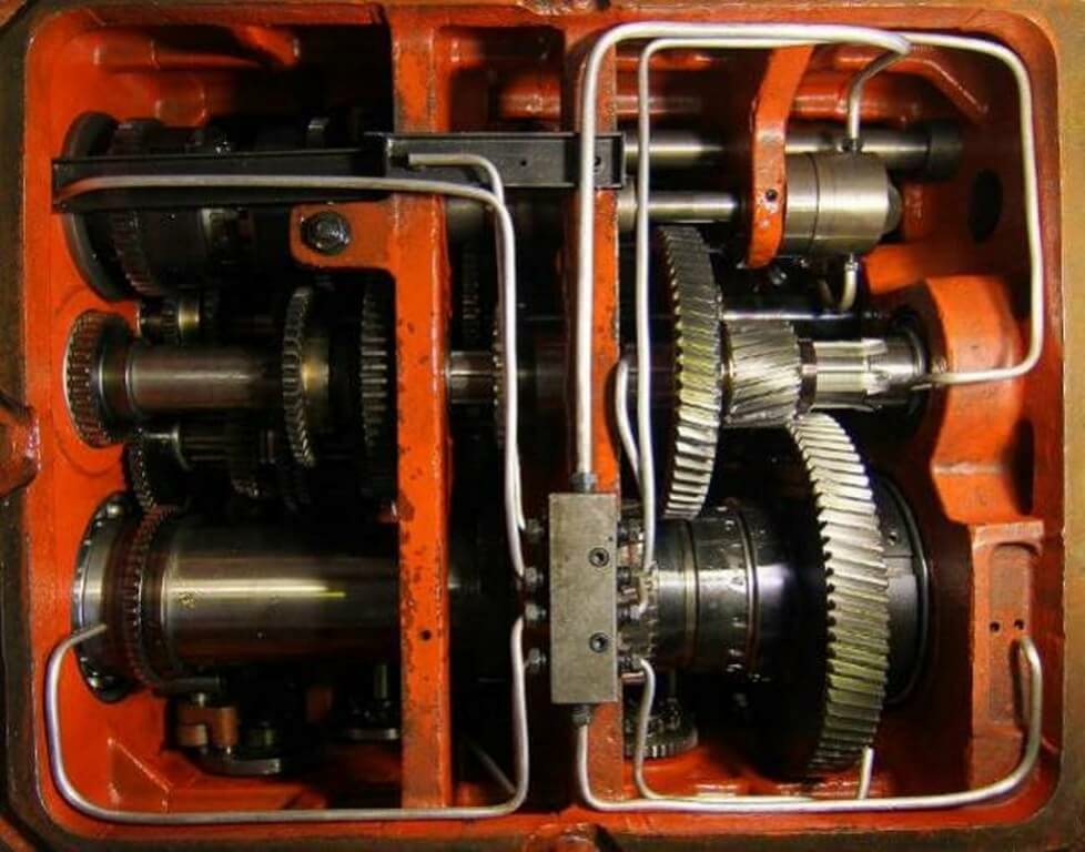 Универсальный токарно-винторезный станок Metal Master ZH 51100 DRO RFS