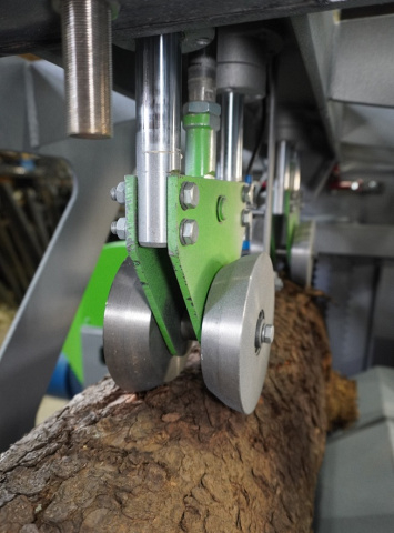 Фрезерно-пильный станок для тонкомера EcoWood UFP-260