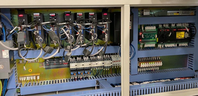 Сверлильно-присадочный центр с ЧПУ Beaver SWIFT Turbo 1200-2HС