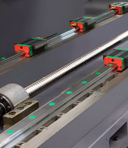 Фрезерный обрабатывающий центр KVL1000 (VM1150S) 3-оси FANUC