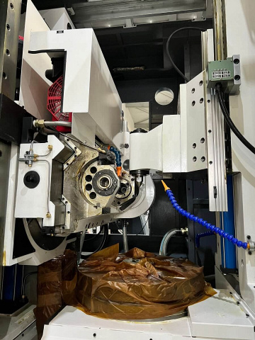 Зубофрезерный станок с ЧПУ SPITZEN SGH-600/6