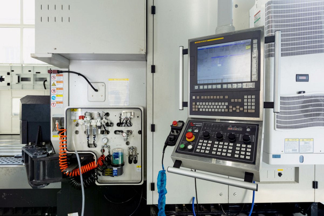 Портальные фрезерные центры SPITZEN SMG-16