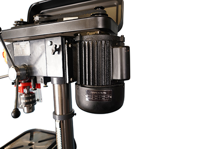 Вертикальный сверлильный станок METAL MASTER M20D