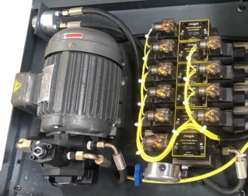 Автоматический двухколонный горизонтальный ленточнопильный станок Metal Master MSK-300