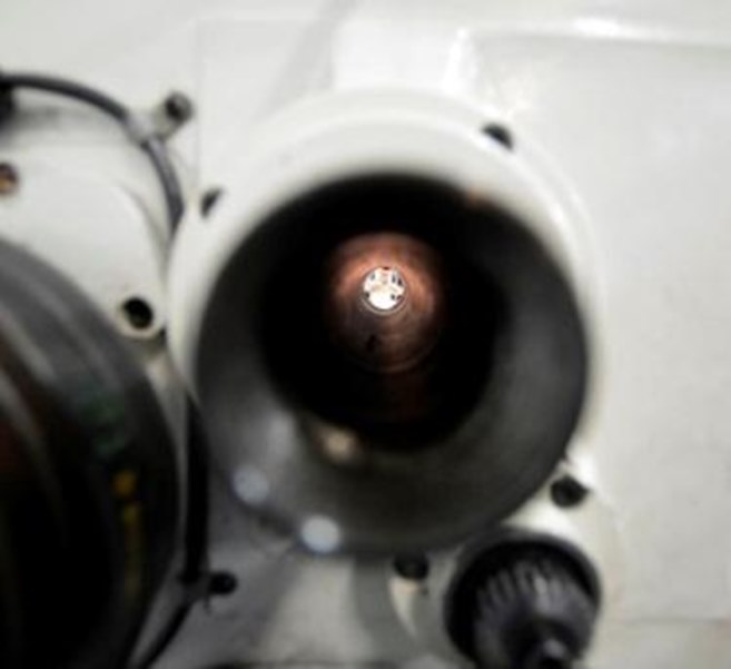 Внутренний диаметр шпинделя составляет 38 мм.